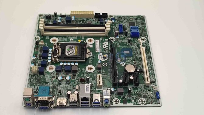 HP PorDesk 400 G3 490 G3 Motherboard MS-7957 793741-001 793305-001 793739-001