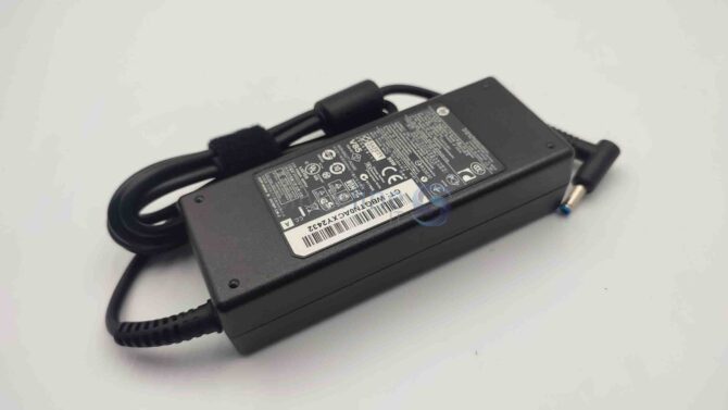 HP 90W AC POWER ADAPTER 19.5V BLUE - Image 2