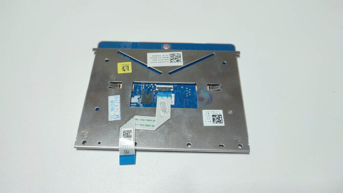 Dell Latitude 3590 Inspiron 5575 5570 3590 Vostro 5590 Touchpad P/N: 047H4C 0J8YDG (SILVER)