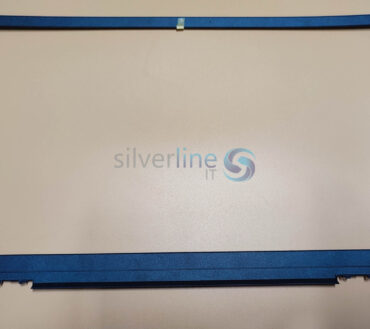 Dell Vostro 3510 / 3525 / Inspiron 3510 3520 3530 LCD Front Bezel Cover 0RFKD3 / 09WC73