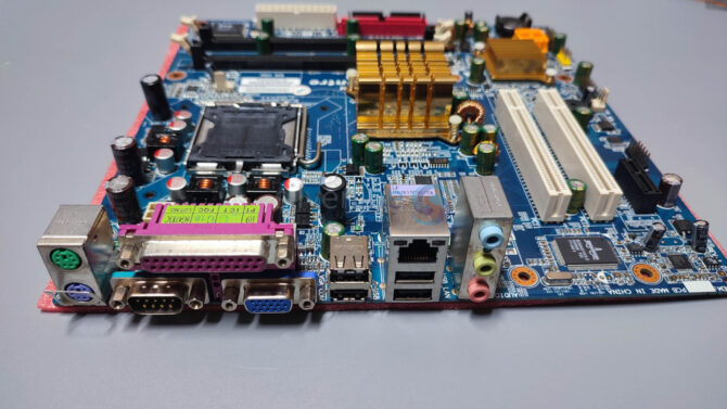 IBM A52 MOTHERBOARD 41D2471 - Image 2