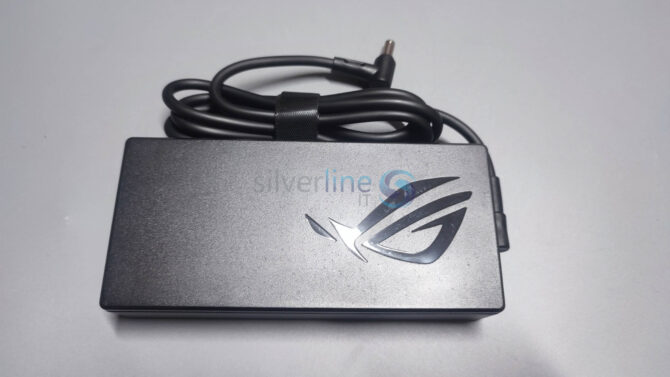 ASUS TUF Gaming FX707VI 240W Adapter 6.0mm x 3.7mm - Image 3