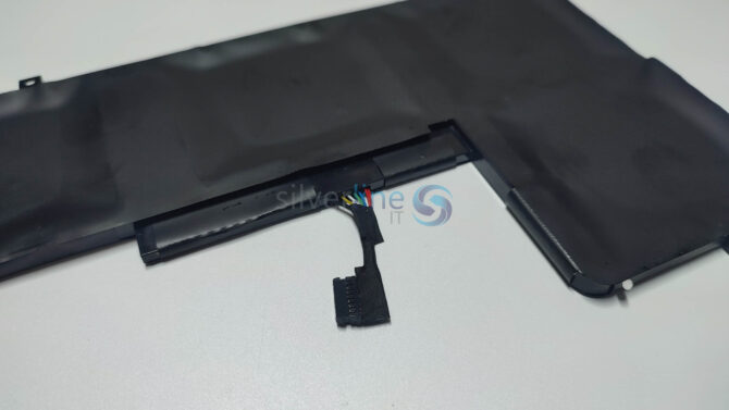 Lenovo Yoga 710-14ISK 710-15IKB Laptop Battery 7.64V 53Wh 5B10K90778 5B10K90802 / L15M4PC2 L15L4PC2