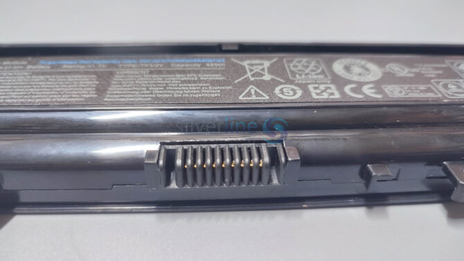 Dell Inspiron 14VR M4010 M4050 N4020 N4030D Battery 11.1V 48Wh 0KCFPM / FMHC1 / TKV2V / YM5H6